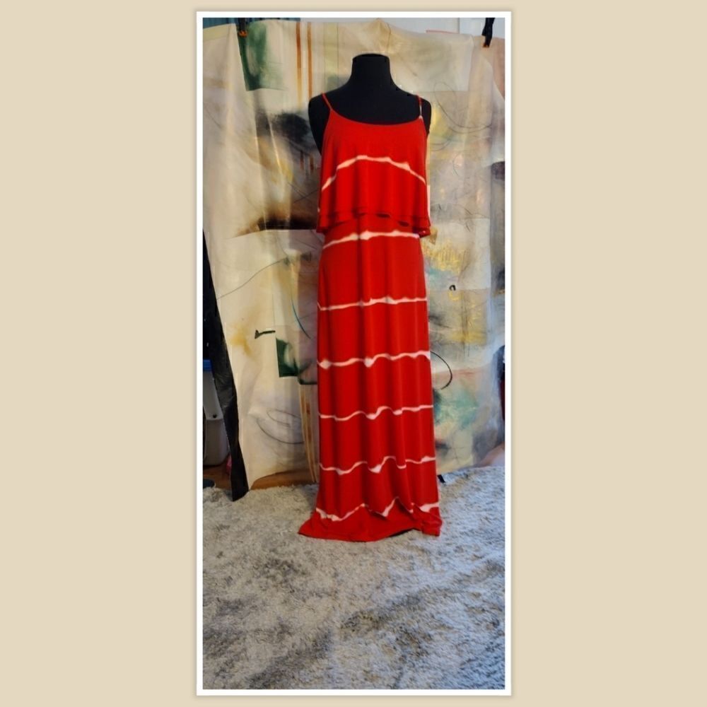 NWT Sequin Hearts Chevron maxi dress with ajustable straps size XL